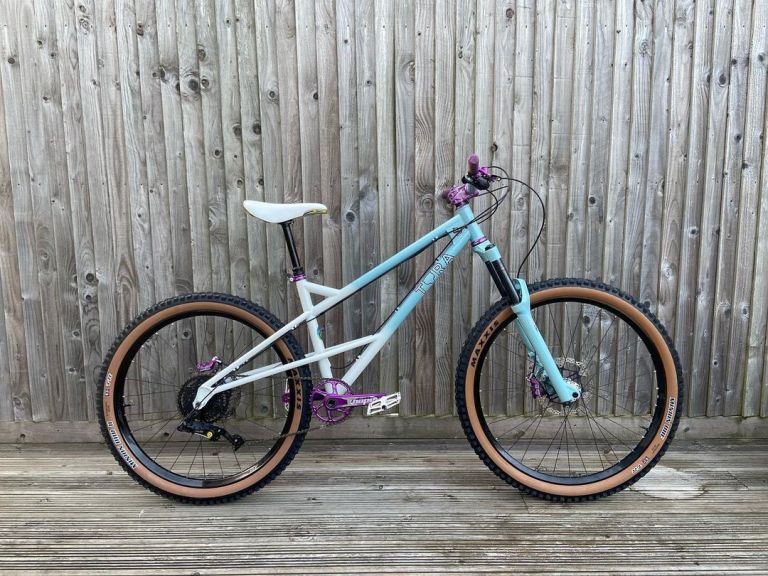 Remember the Alpinestars Ti Mega? Well, it’s back with modern geometry… sort of