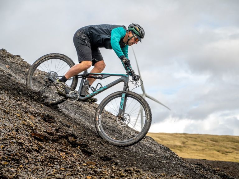 Review: Canyon Lux Trail CF 8 – the best value bike of its type?