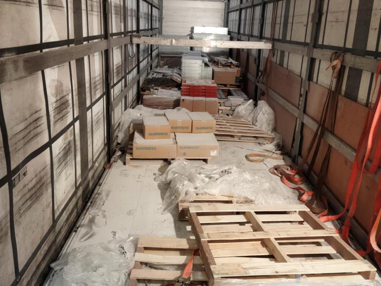 Thousands of Shimano parts stolen from gassed lorry driver