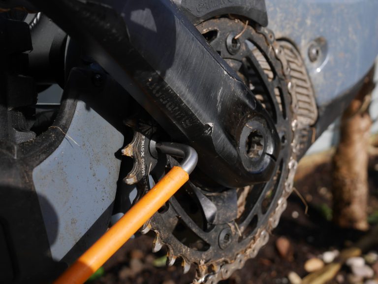 Does this chain lubing hack damage Shimano motors?