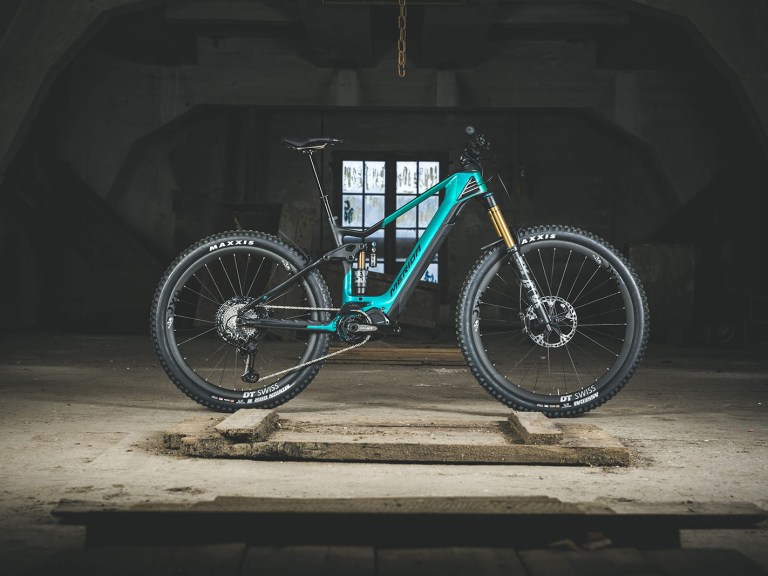 2020 Merida eOne-Sixty gets a carbon overhaul & new Shimano battery