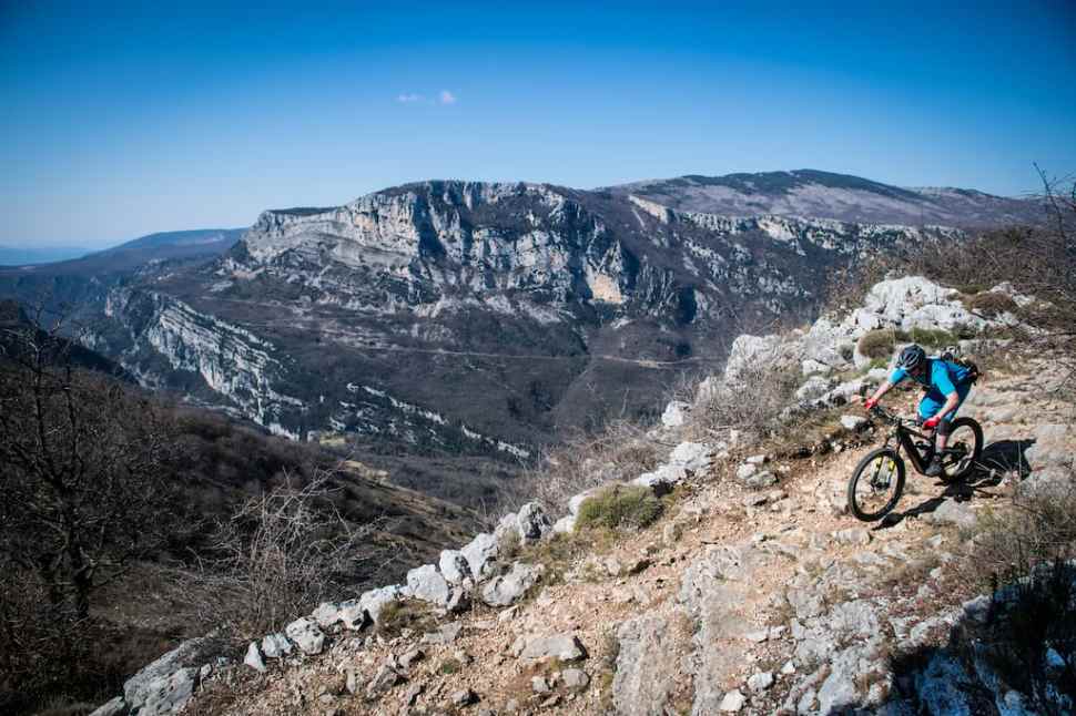 YT Decoy emtb review