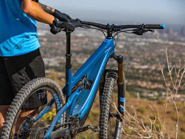 The Pivot Shuttle Gets Cheaper, Adds Bigger Fork & Wheels