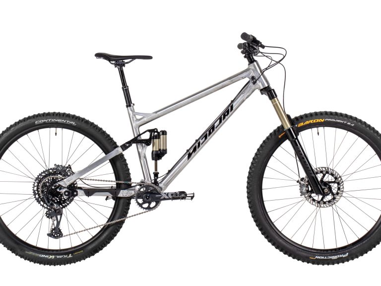 Nicolai Saturn 16: did someone say water bottle?