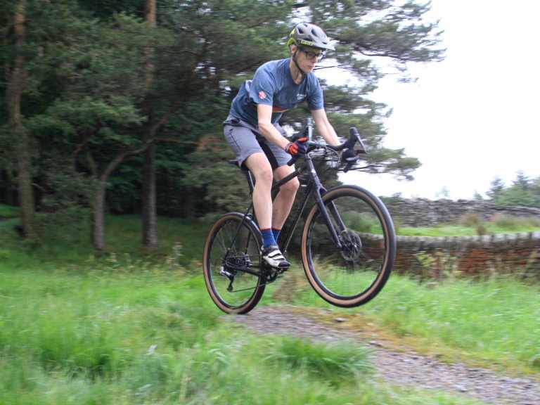 Review | Genesis Fugio 30 – Classic Steel Looks, Modern Capabilties