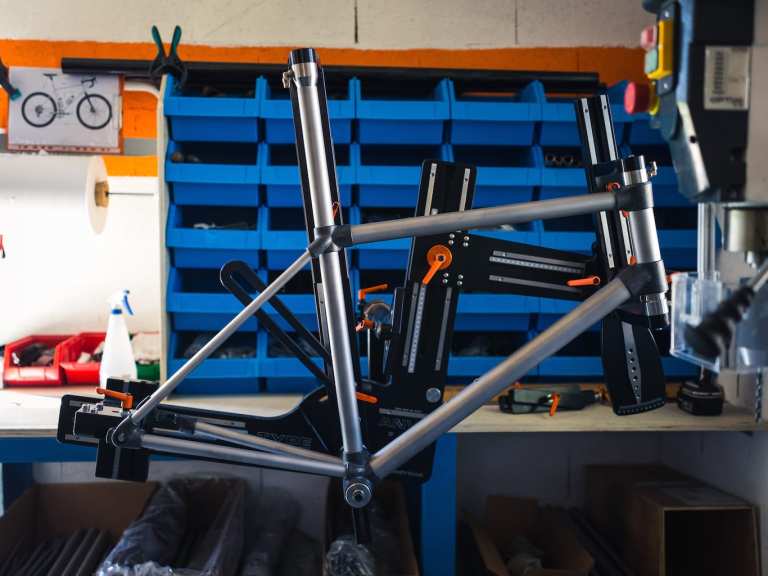 Caminade bikes launch titanium tubed, carbon lugged gravel bike