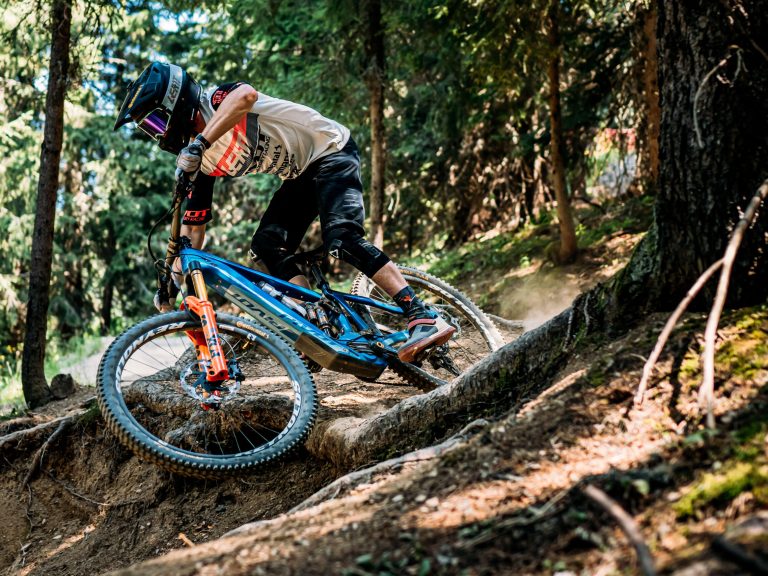 Quick deets on the new Pivot Shuttle LT