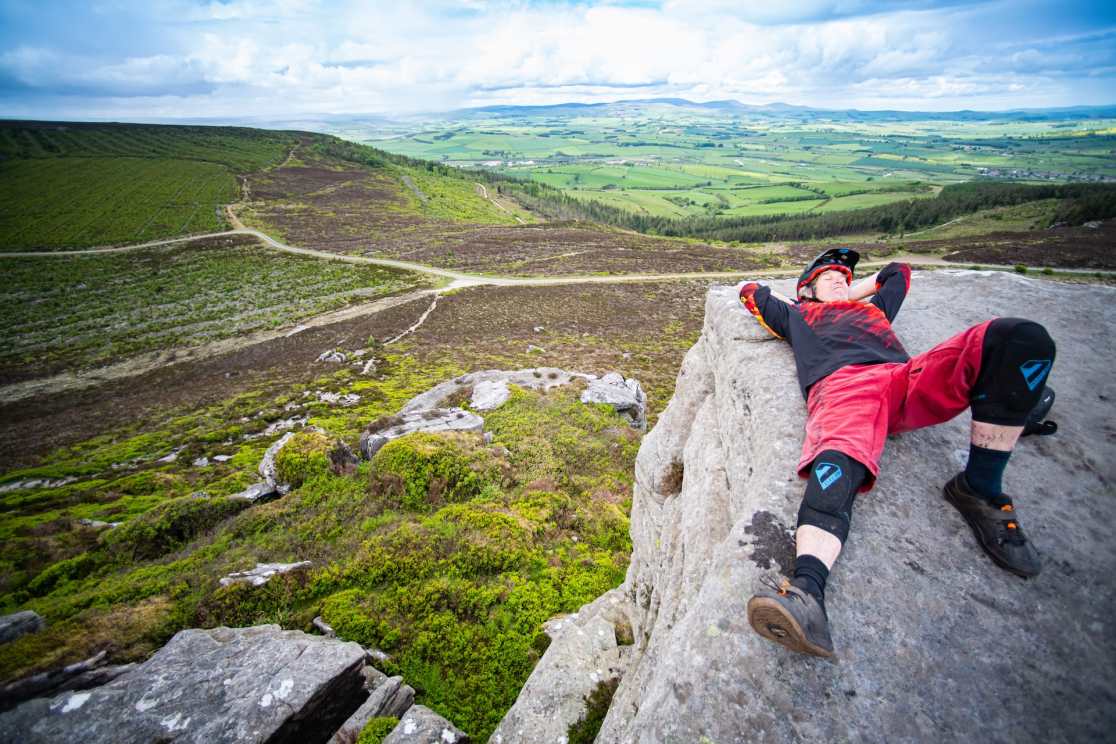 issue 144 duegars pete scullion