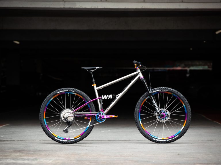 Starling Cycles Murmur Hope x Bristol Bicycle Restoration – Marmite Bike?