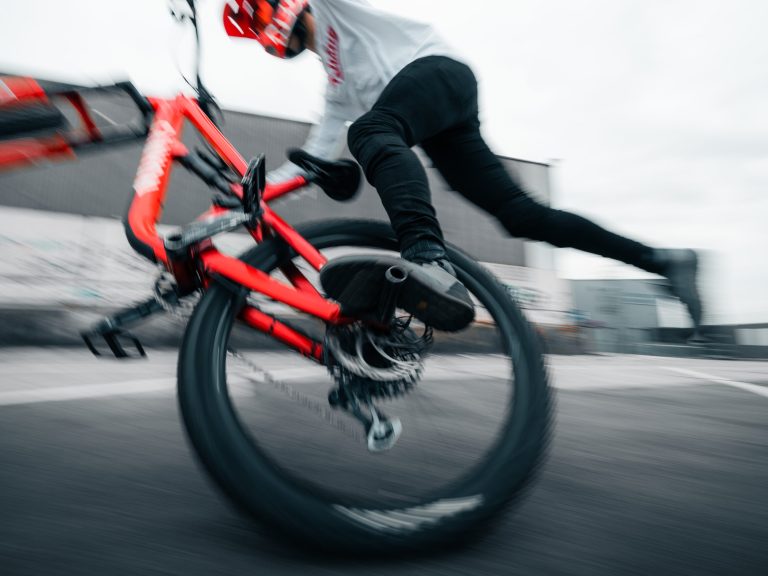 Gabriel Wibmer grinding around Hamburg