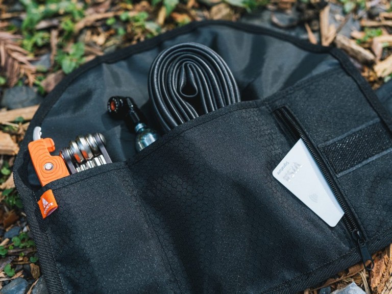 Quick look at New Granite Quiver Tool Roll