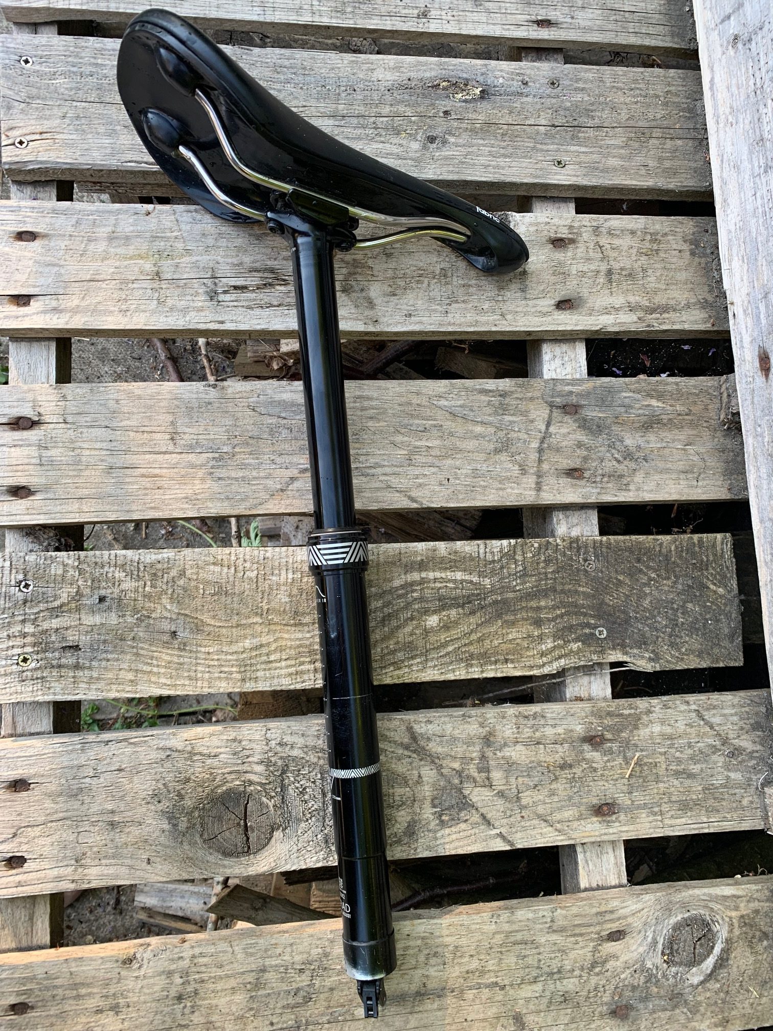 31.6 170mm PNW dropper post and Fabric saddle