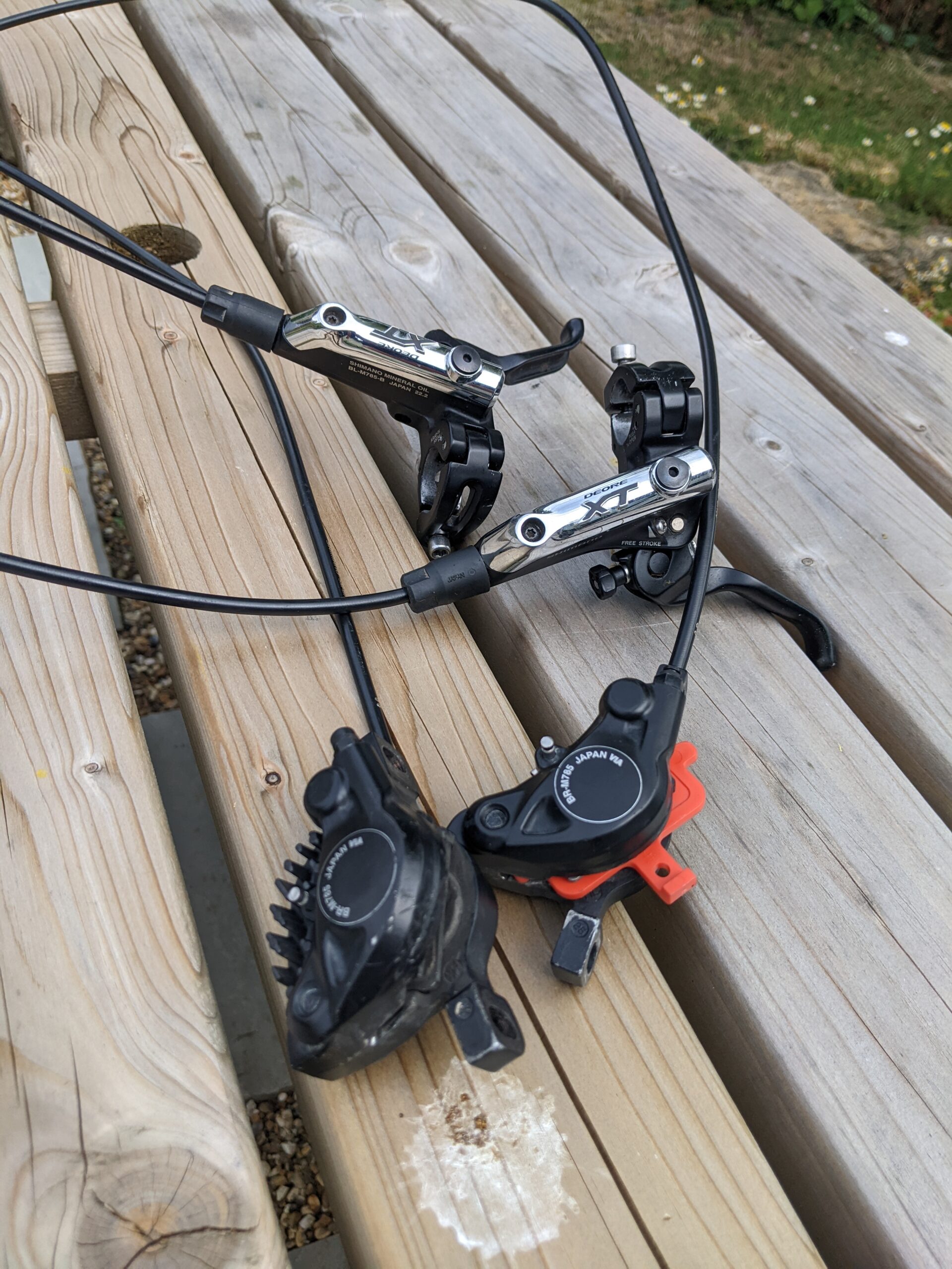 M785 XT brakeset