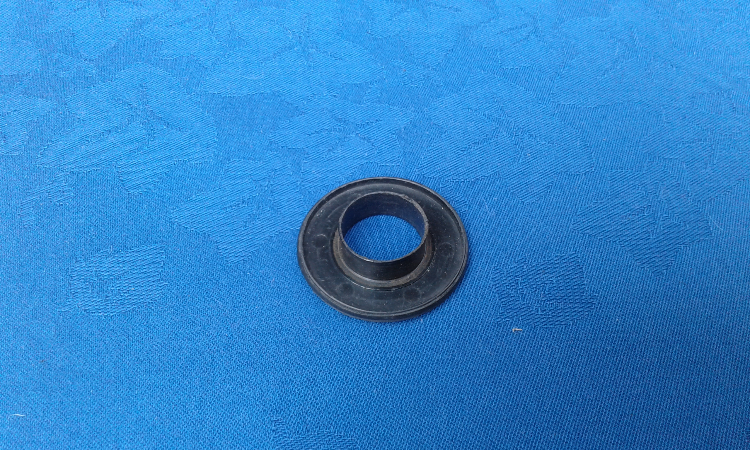 FSA Mega Exo 19mm bearing cover (cup or knackered BB also good)