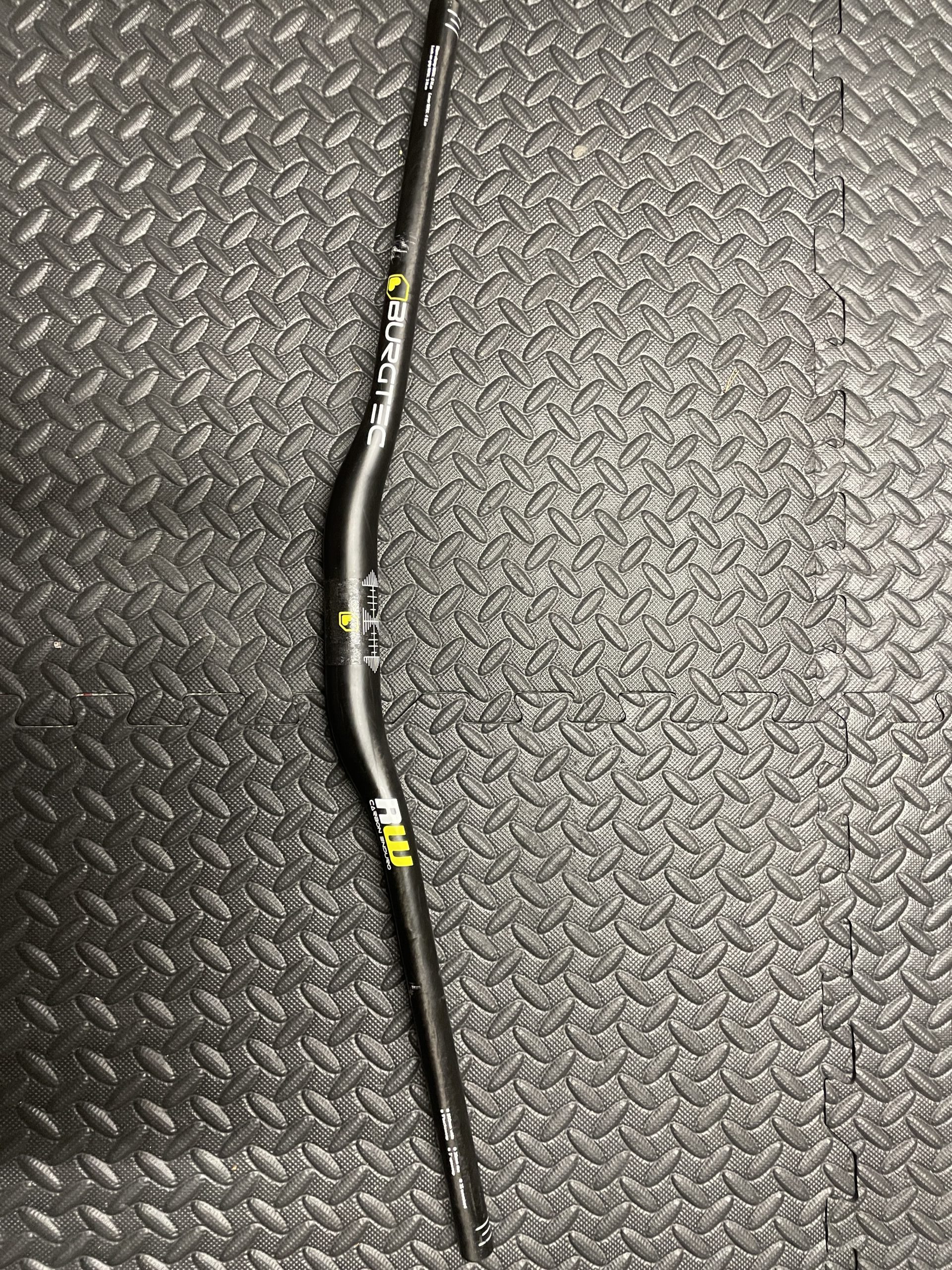 FS Burgtec ride wide carbon bar and enduro MK3 stem