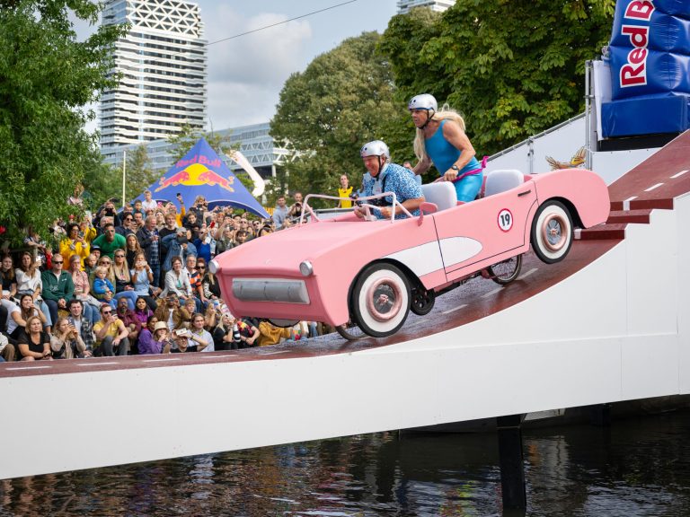 Wacky Races: Red Bull ‘Stalen Ros’ Tandem Racing