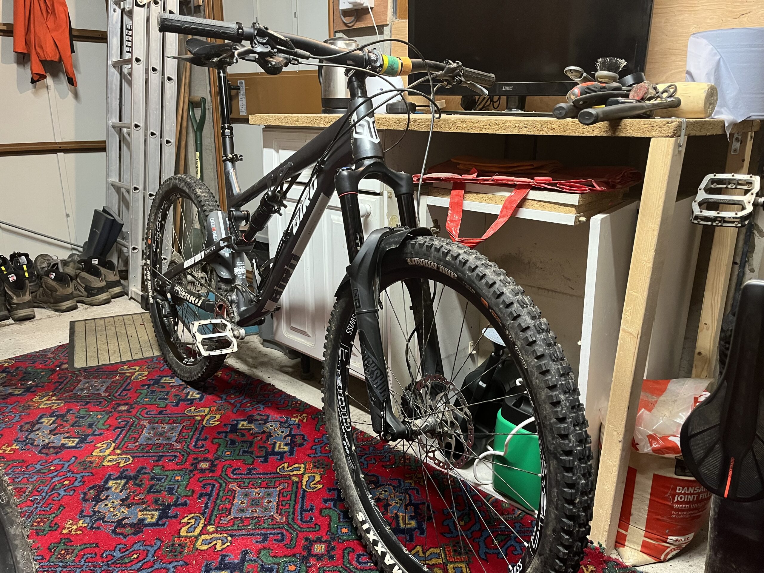 Bird Aeris 120 full suss in very good condition. Large frame.