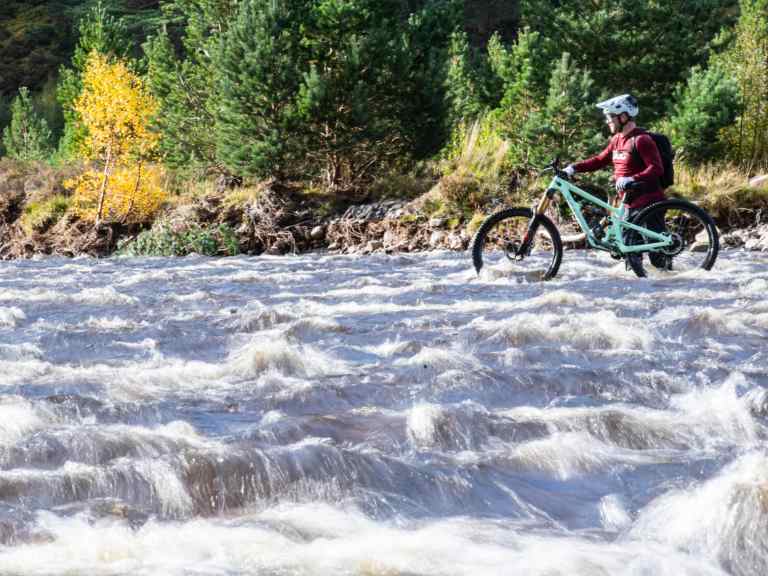 Issue 152: Salmon Fishing in the… Feshie