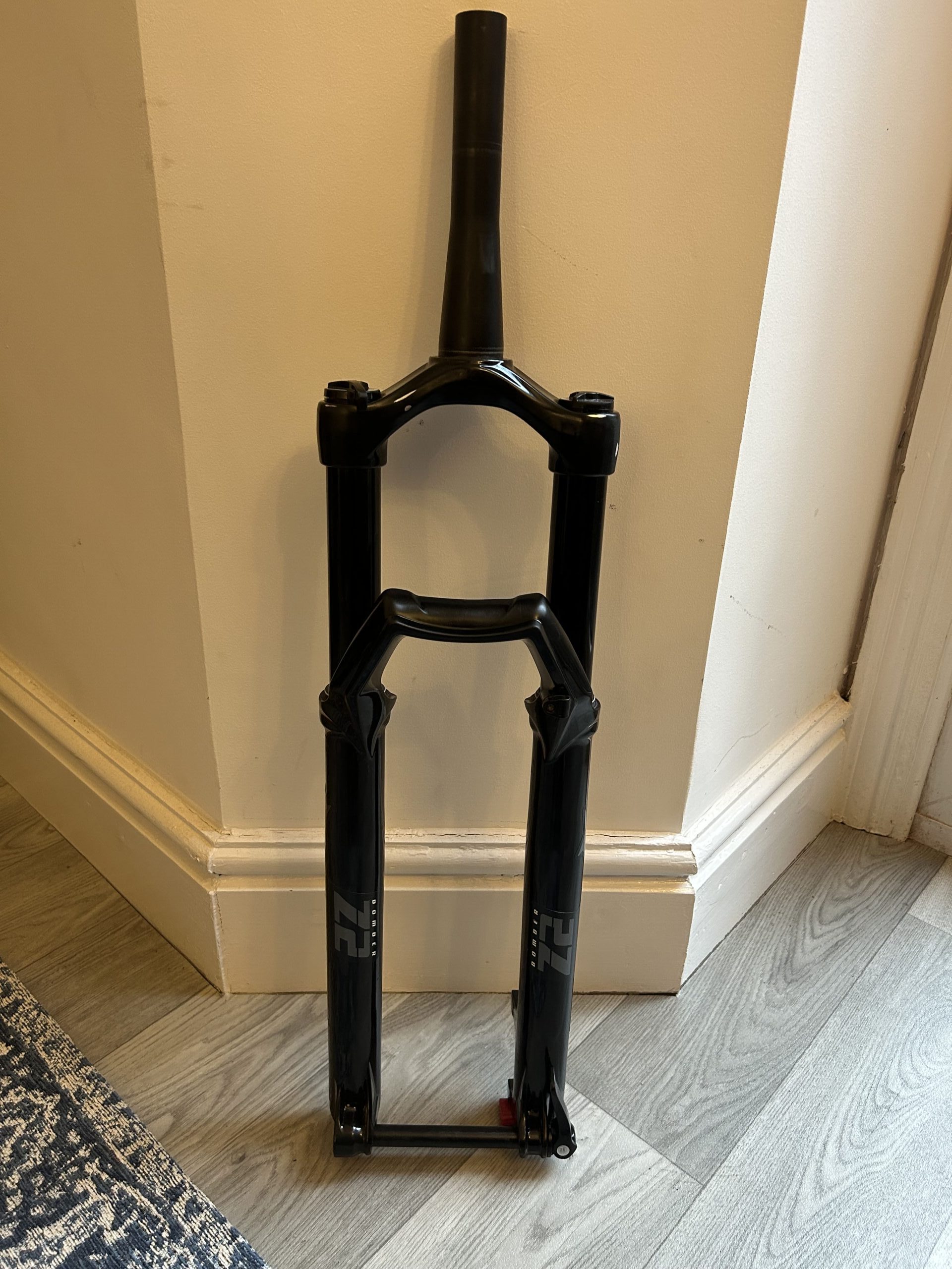 2021 Marzocchi Bomber Z2 29″ Forks