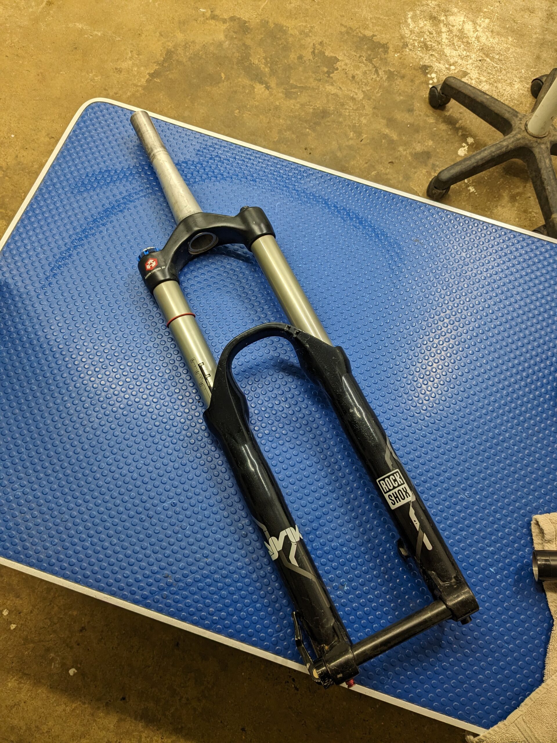 Rockshox Lyrik RC2DH 26″ 170mm travel