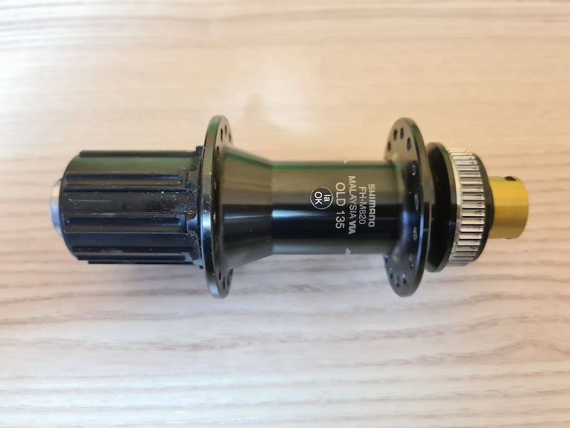 SHIMANO SAINT hub 135×10/12 mm. Thru Axle. 11-speed