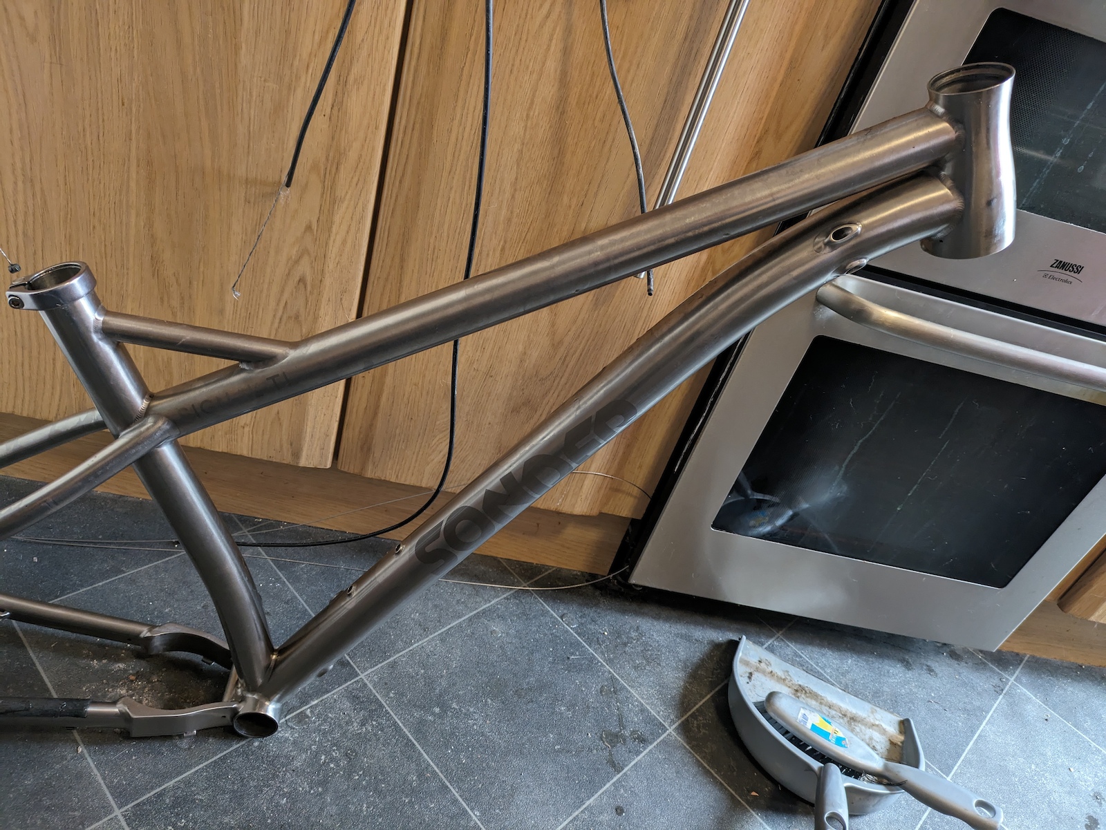 Sonder Signal Titanium medium frame 29er