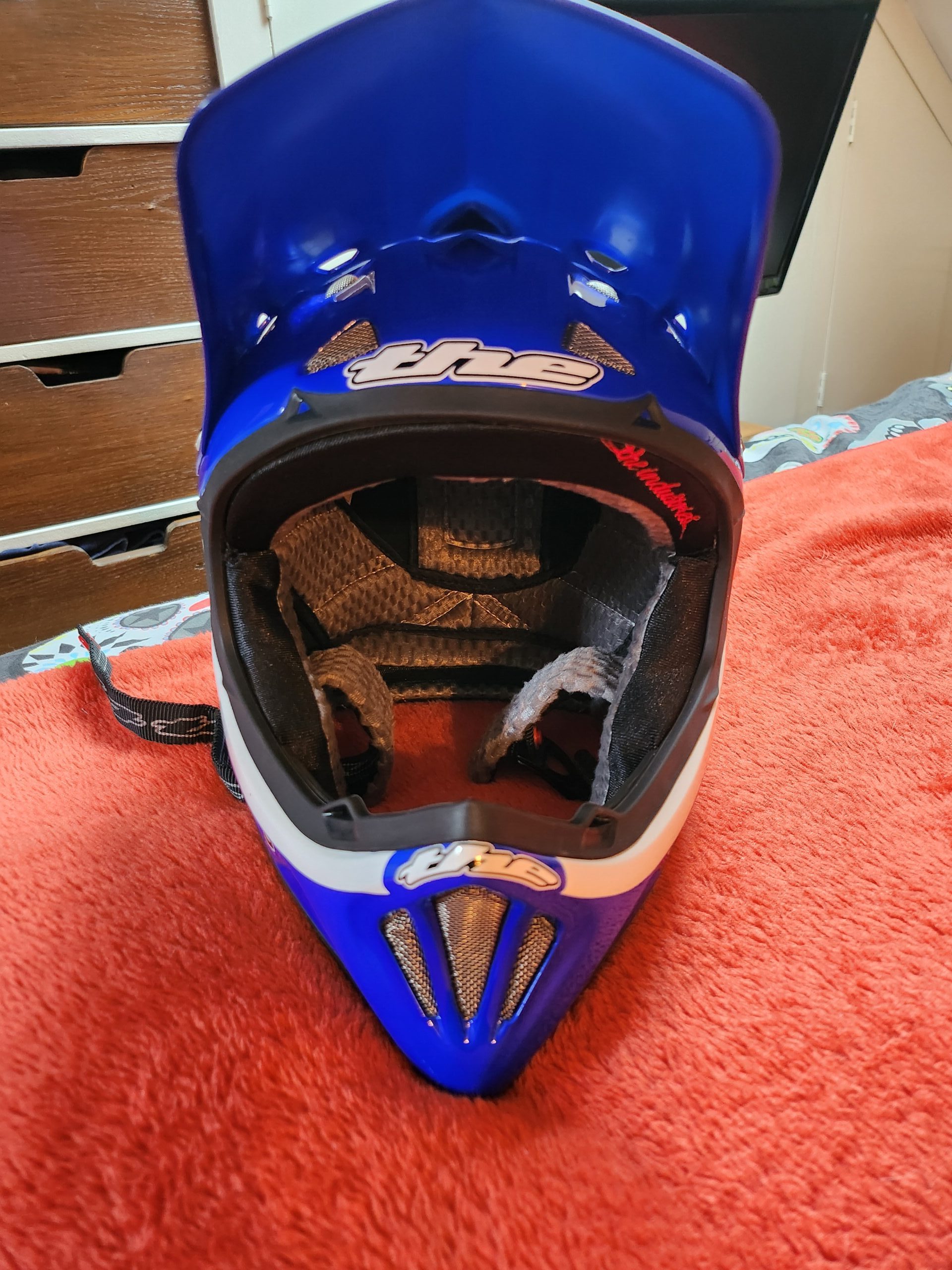 Helmet THE full face small blue used once