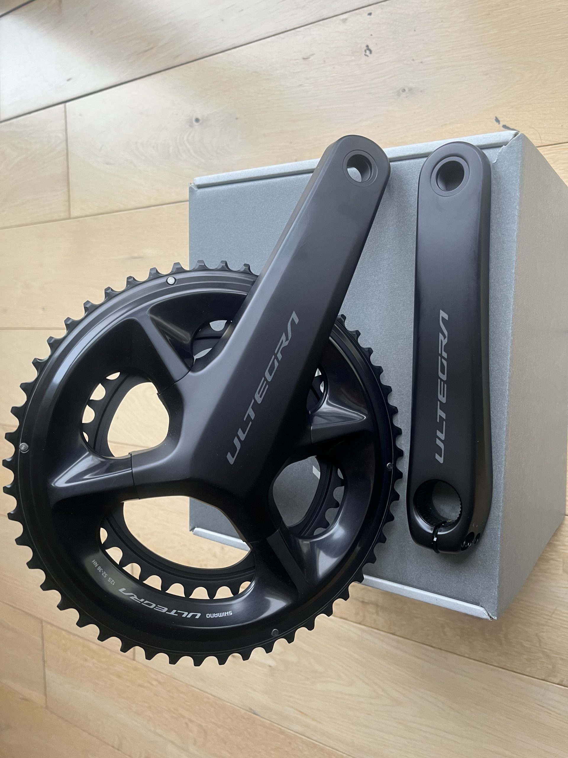 New & Boxed Ultegra Chainset 12-Speed R8100 170/52-36