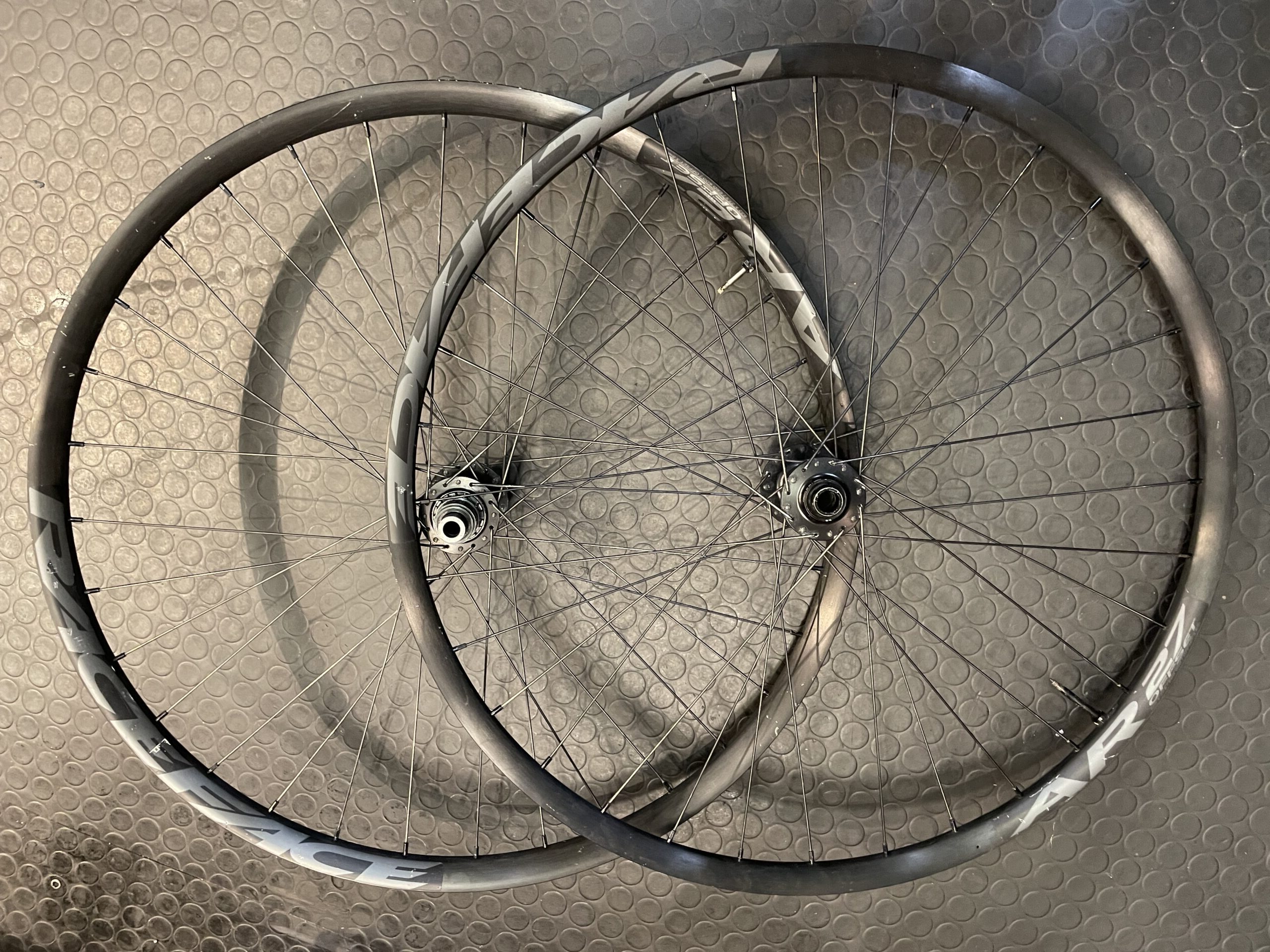 RaceFace Arc 30 DT Swiss 350 – 29er  sram xd boost wheelset