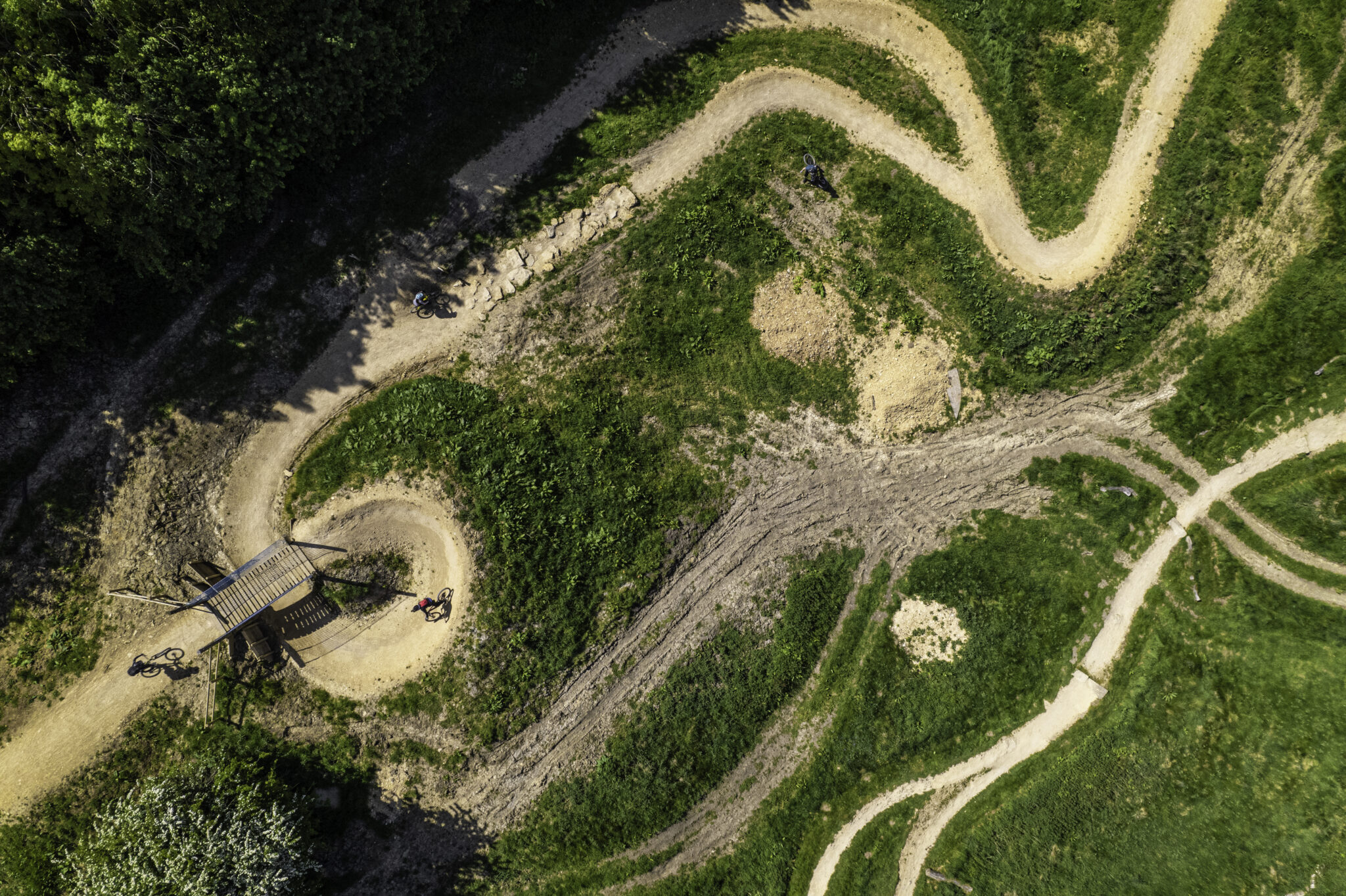 the-government-the-new-road-and-flyup-417-bike-park-what-s-happening