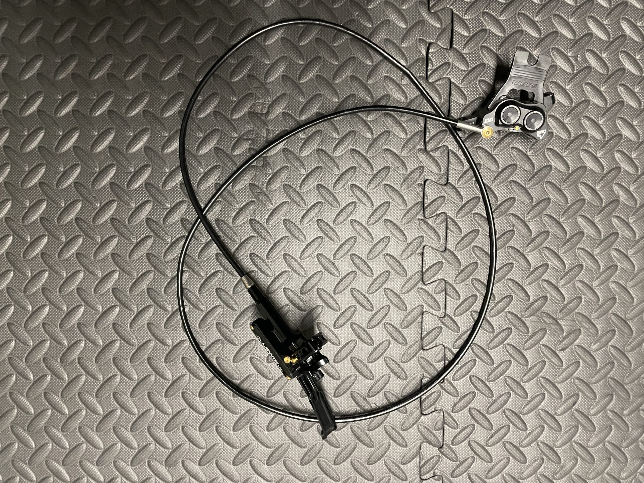 Sexy Lewis LHr Titanium Brakes in Black