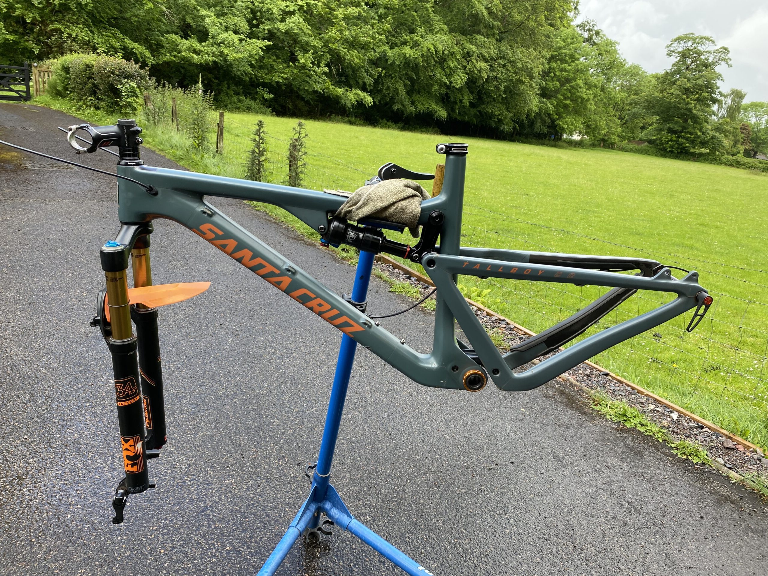 Santa Cruz Tallboy 3CC, large and Fox Factory 34 (reduced)