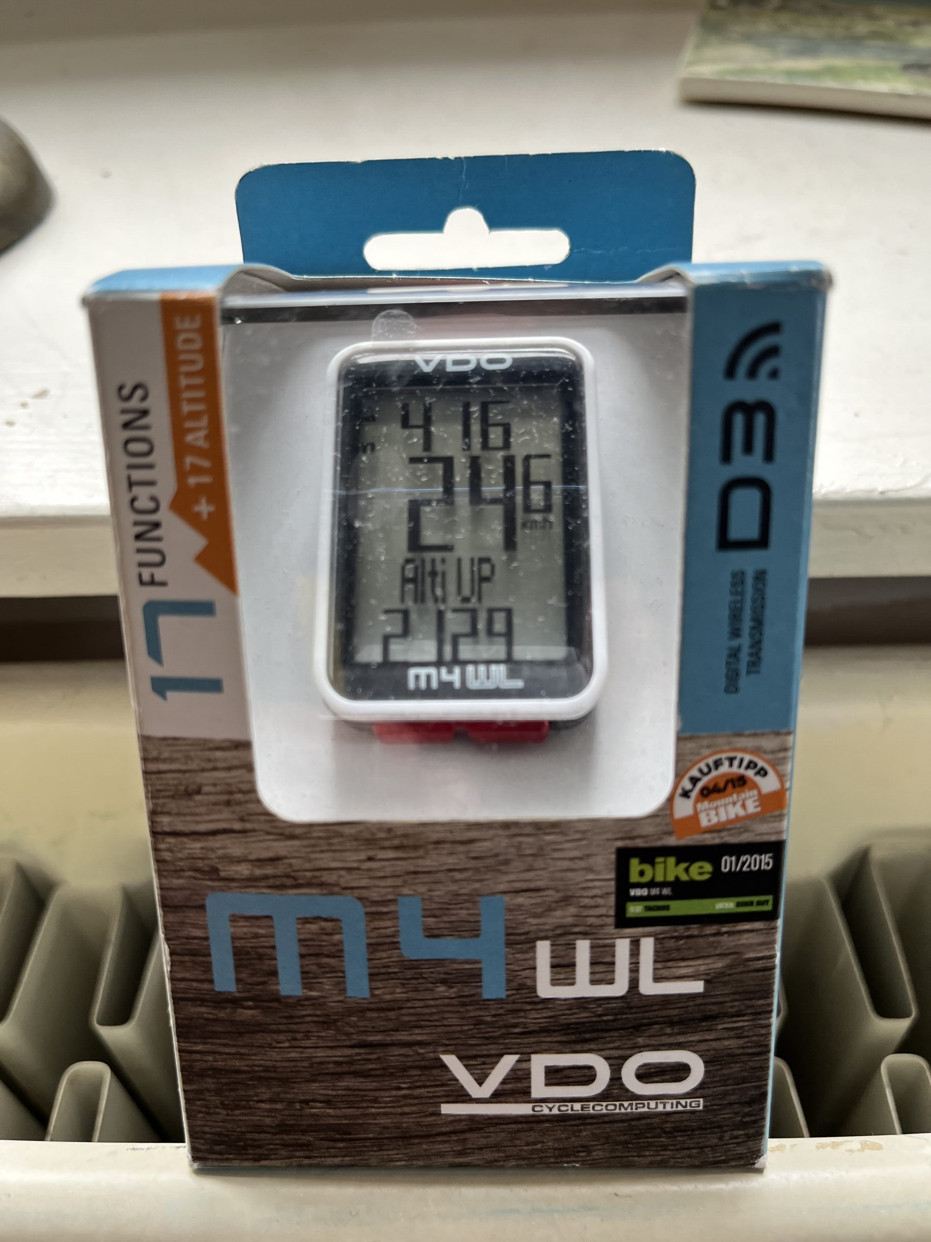 VDO M4 WL cycling computer.