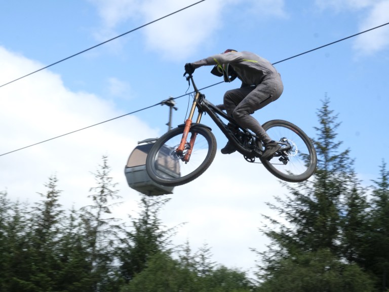 In The Pits: British National Downhill Series Rd 2, Fort William