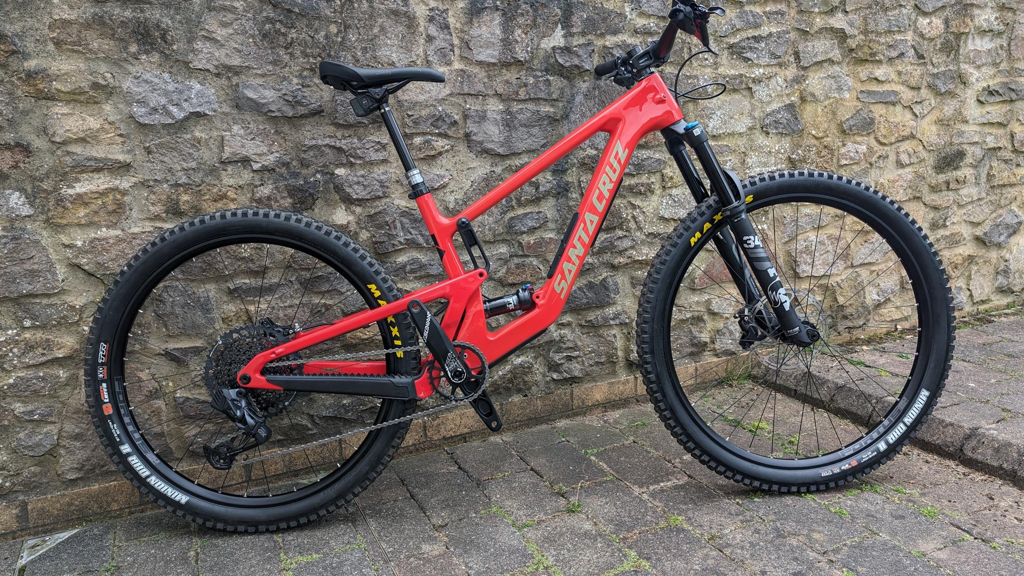 As new, upgraded medium Santa Cruz 5010