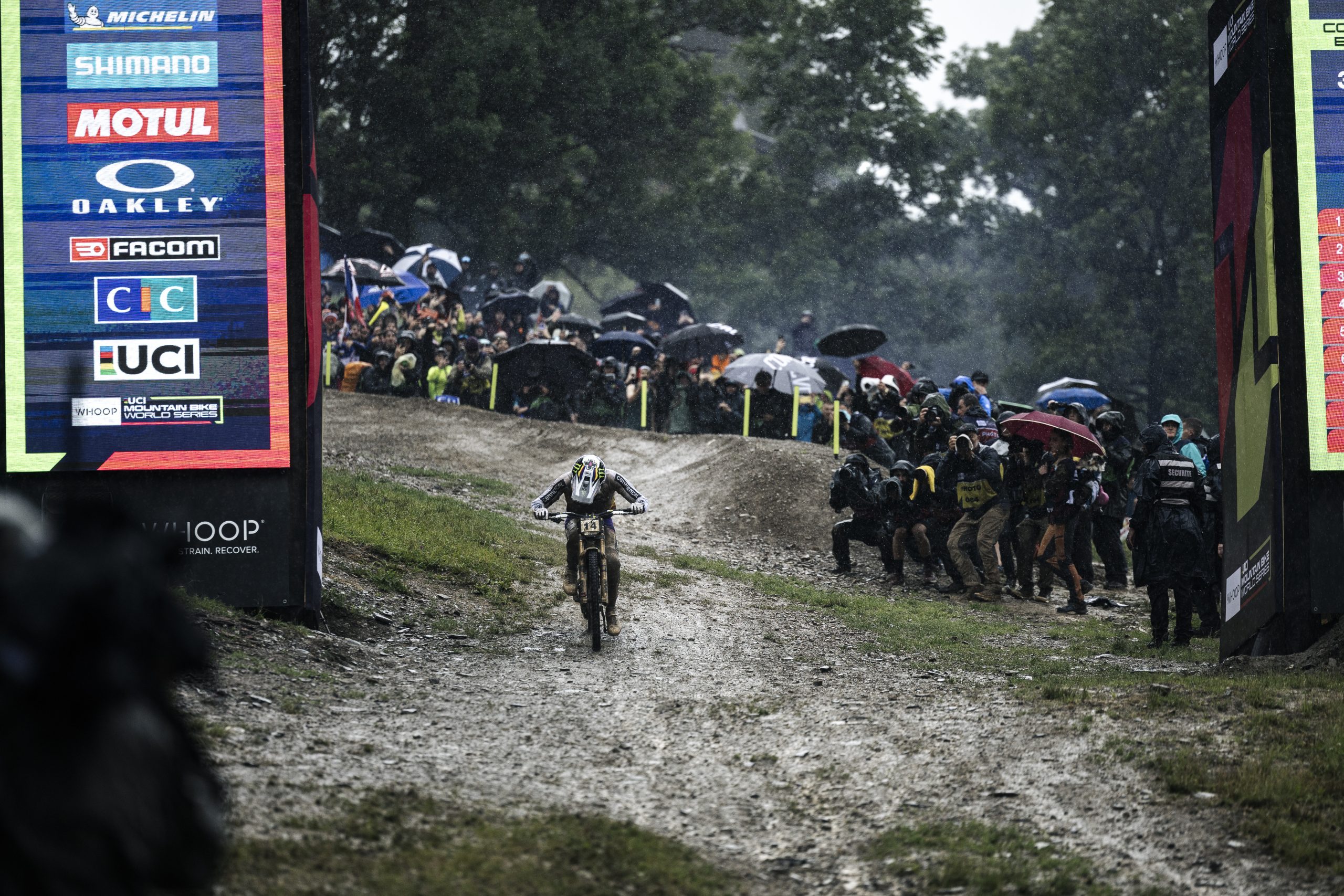 Les Gets World Cup DH results, report and highlights vids