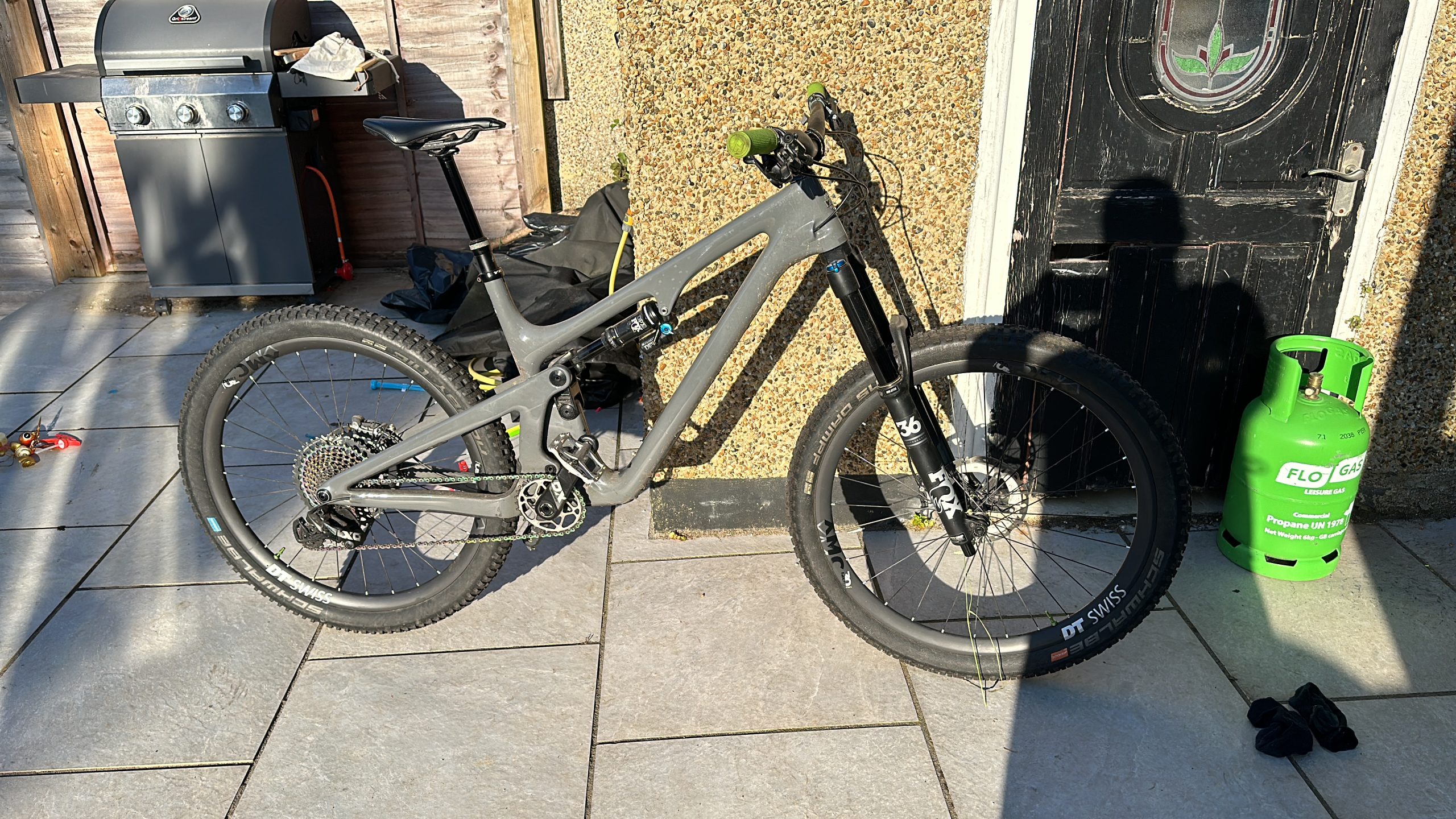 YETI SB-140 – Size Large