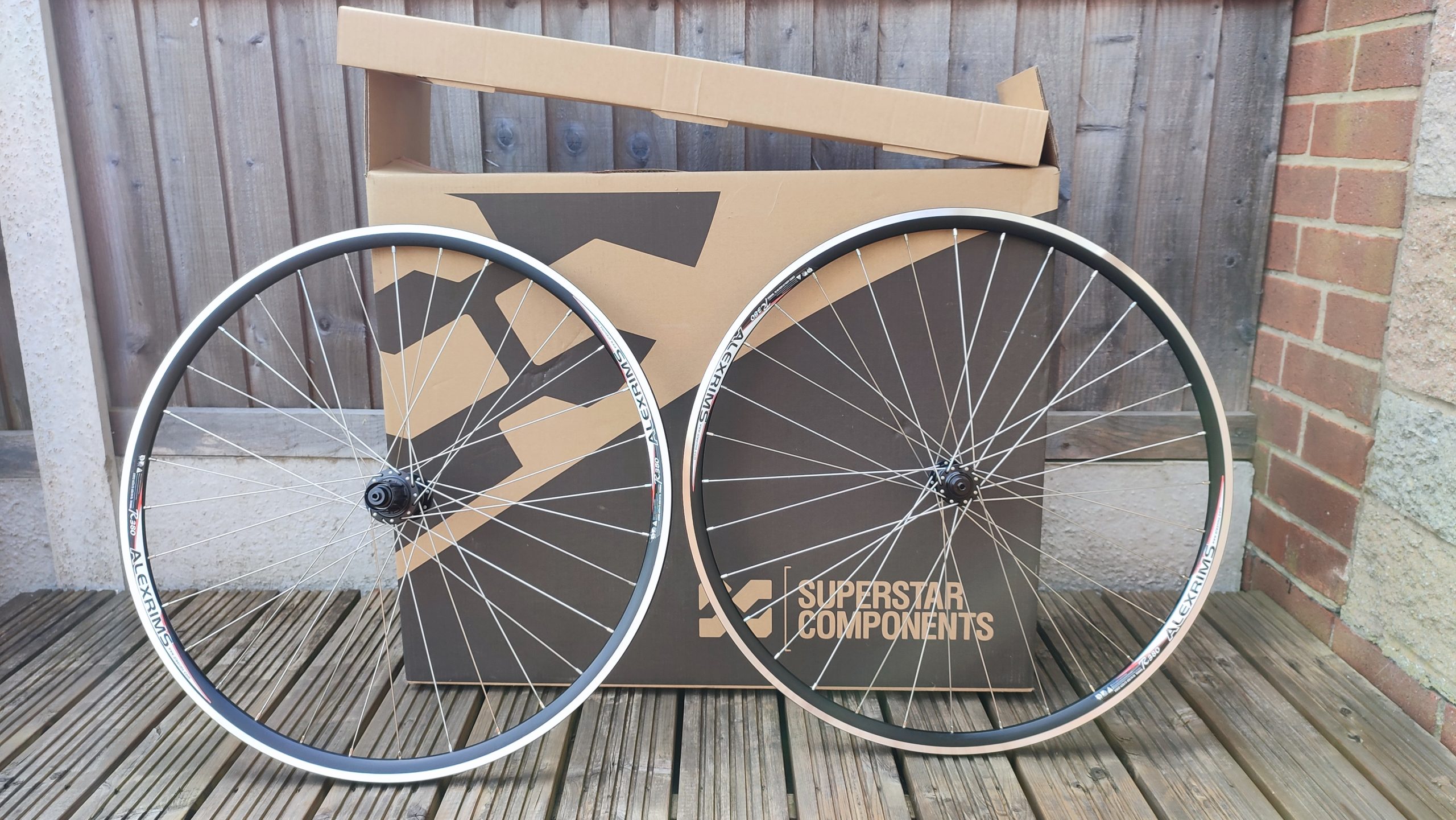 New Superstar 700c rim brake wheelset