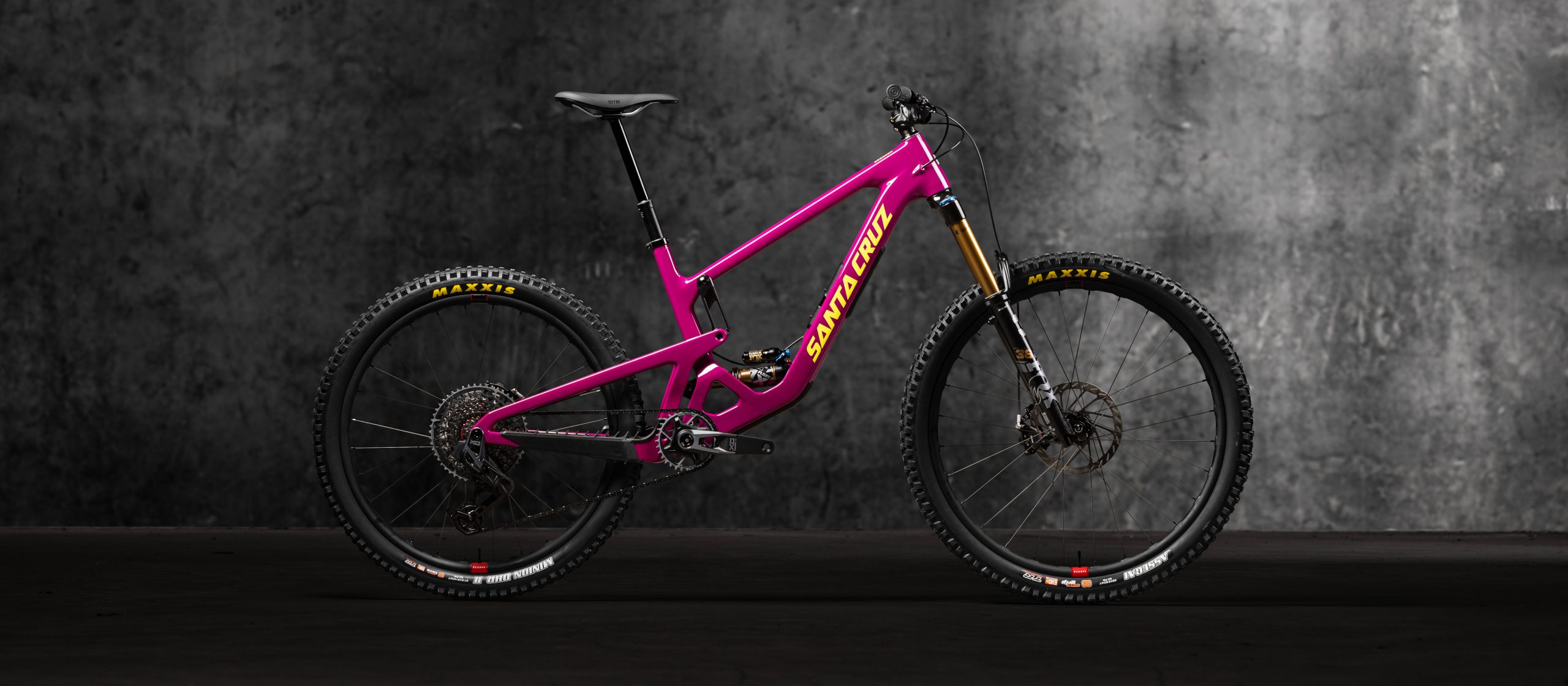Santa Cruz Bronson Mk5 gets longer stays and lower anti-squat