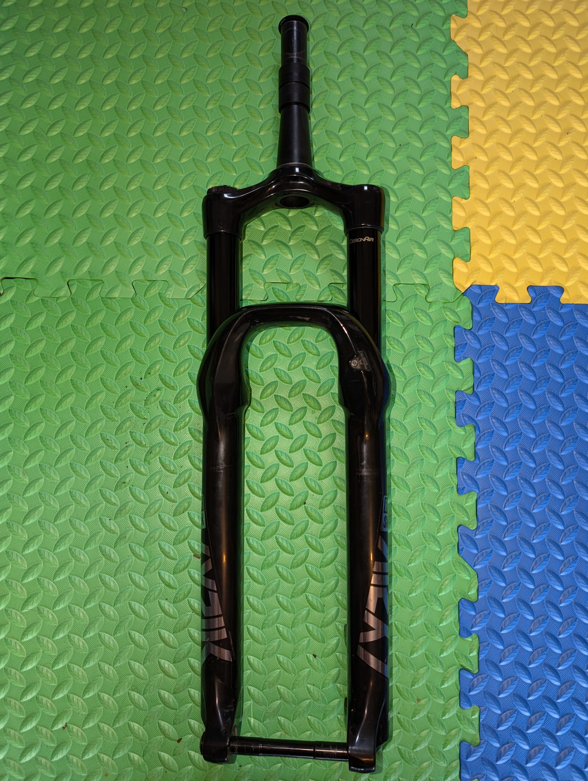 RockShox Lyrik Ultimate Charger 2.1 RC2 – 29′ 150mm travel