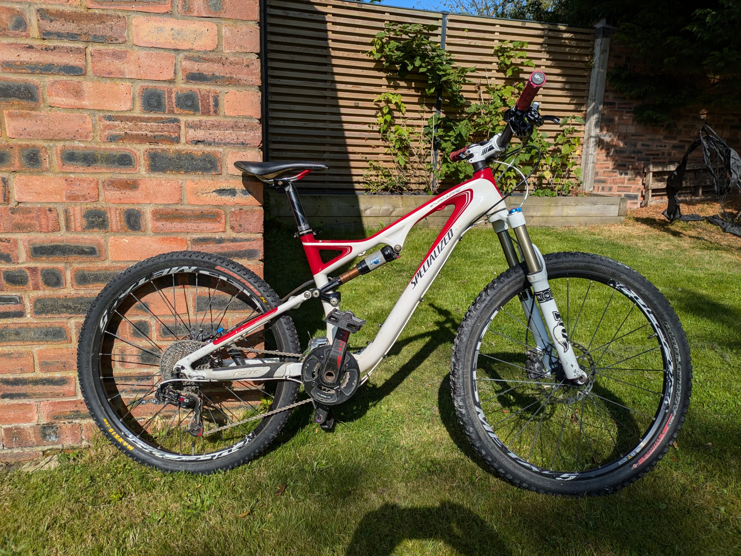 Specialized Stumpie Epic small. Super light kids full suss