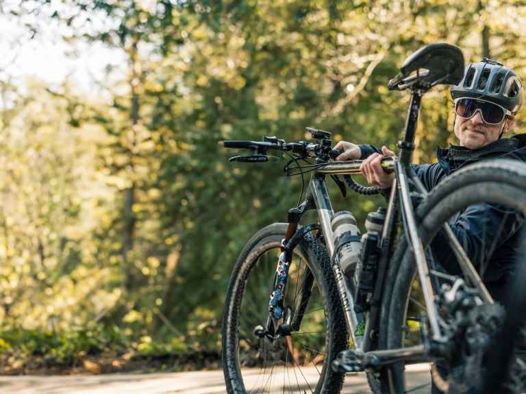 502 Club Raffle no.5 Vallon, Specialized Fjällräven Bundle Worth over £750