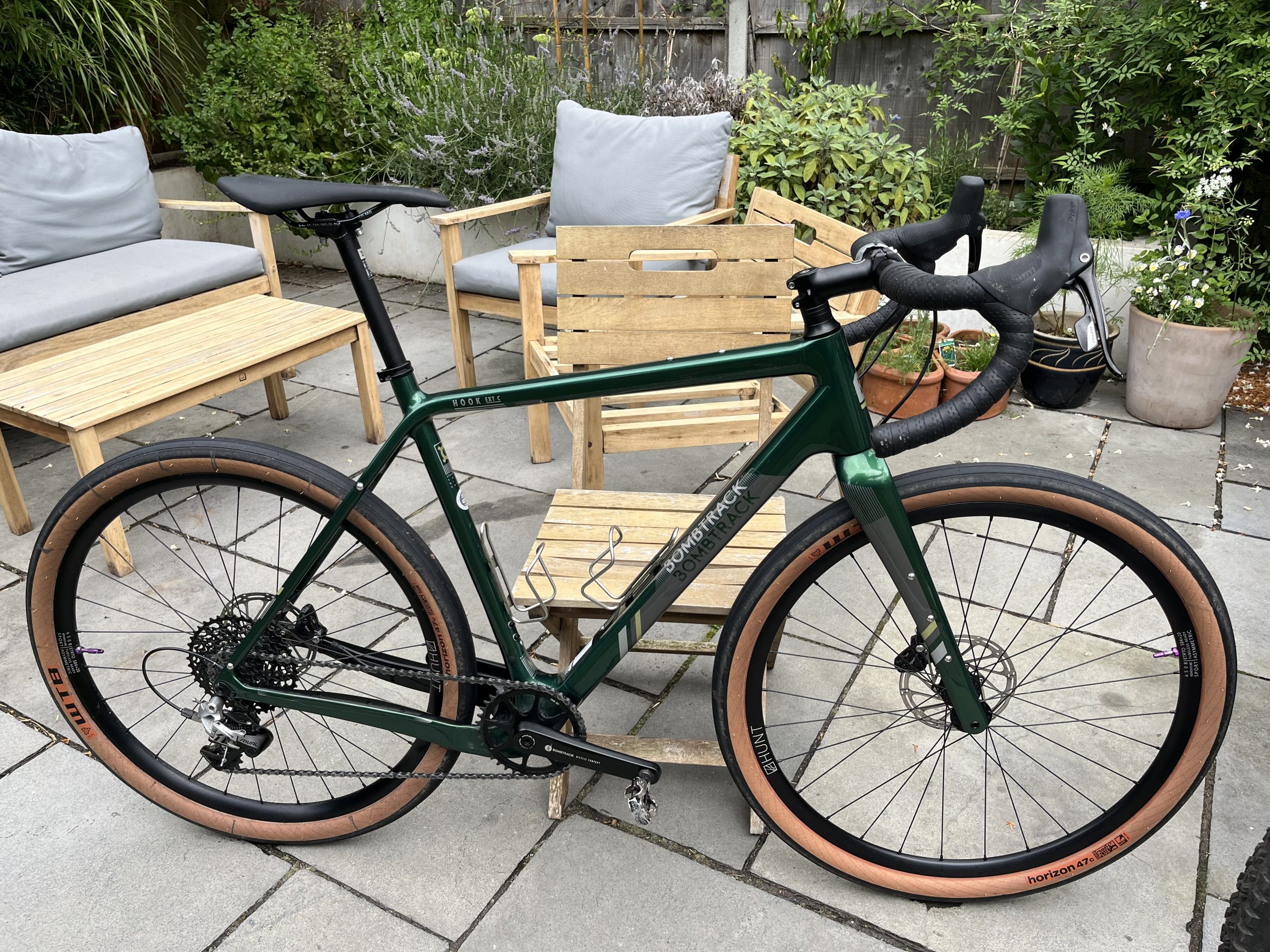 Bombtrack Hook EXT C Carbon gravel bike