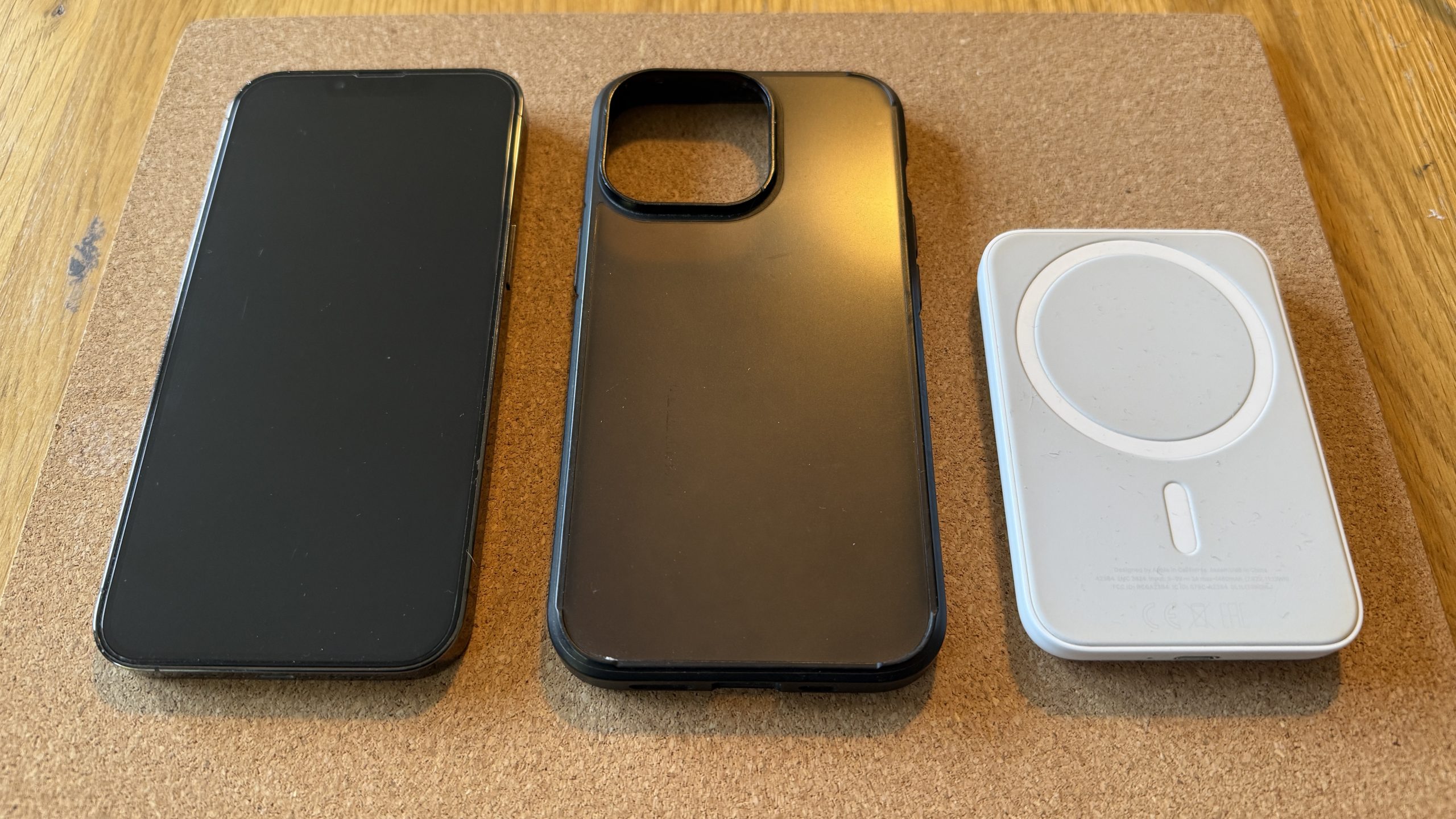 iPhone 13 Pro & Mag Safe Battery, case and screen protector