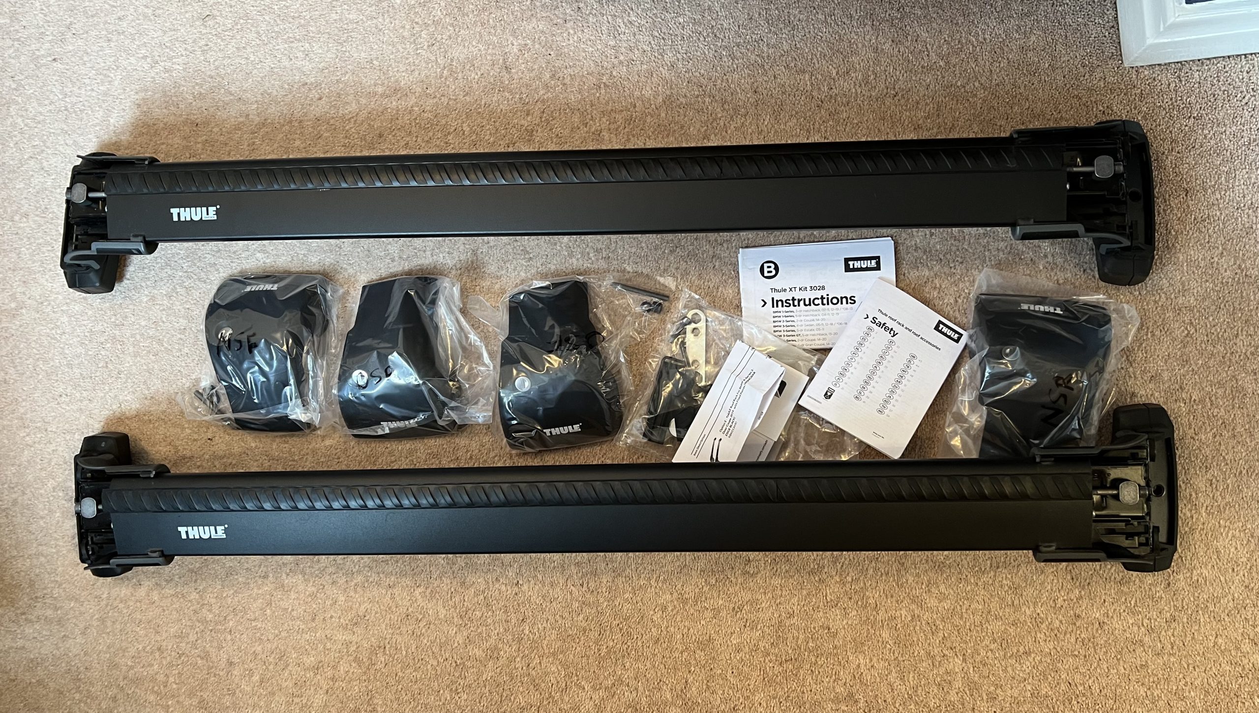 Thule Wingbar Edge Roof Bars – Black