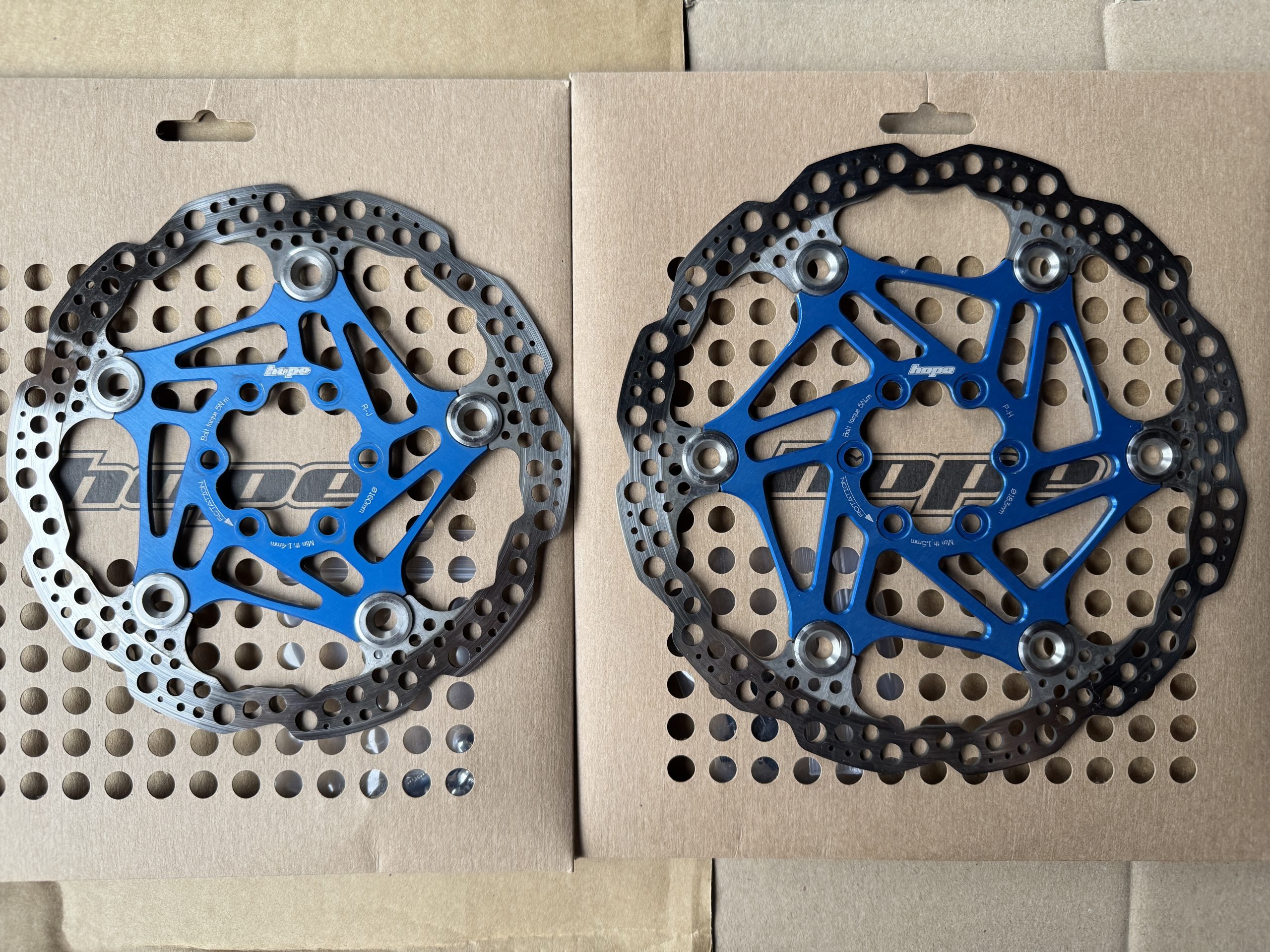 Hope Floating Rotors (183mm & 160mm) and PM Adapter