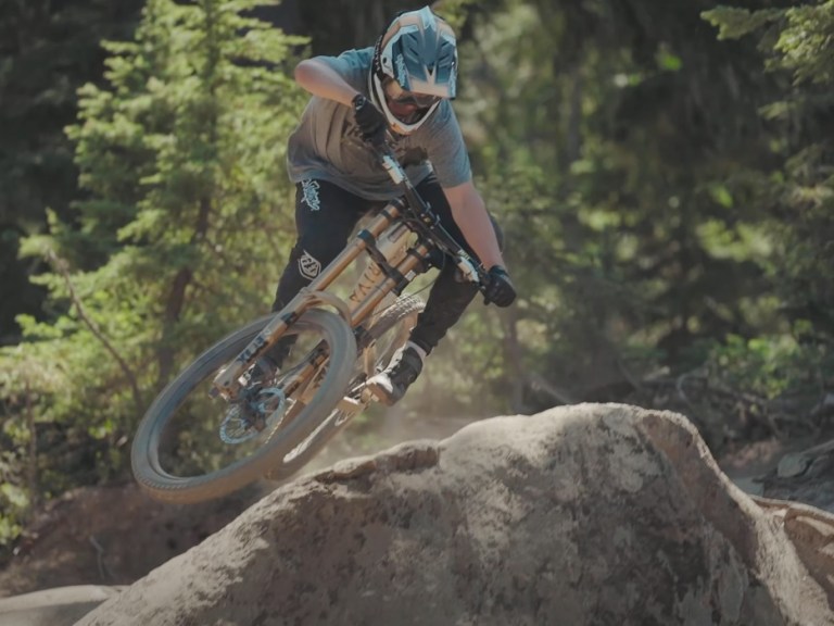 Triple-clamping an enduro bike: Privateer 161 edit