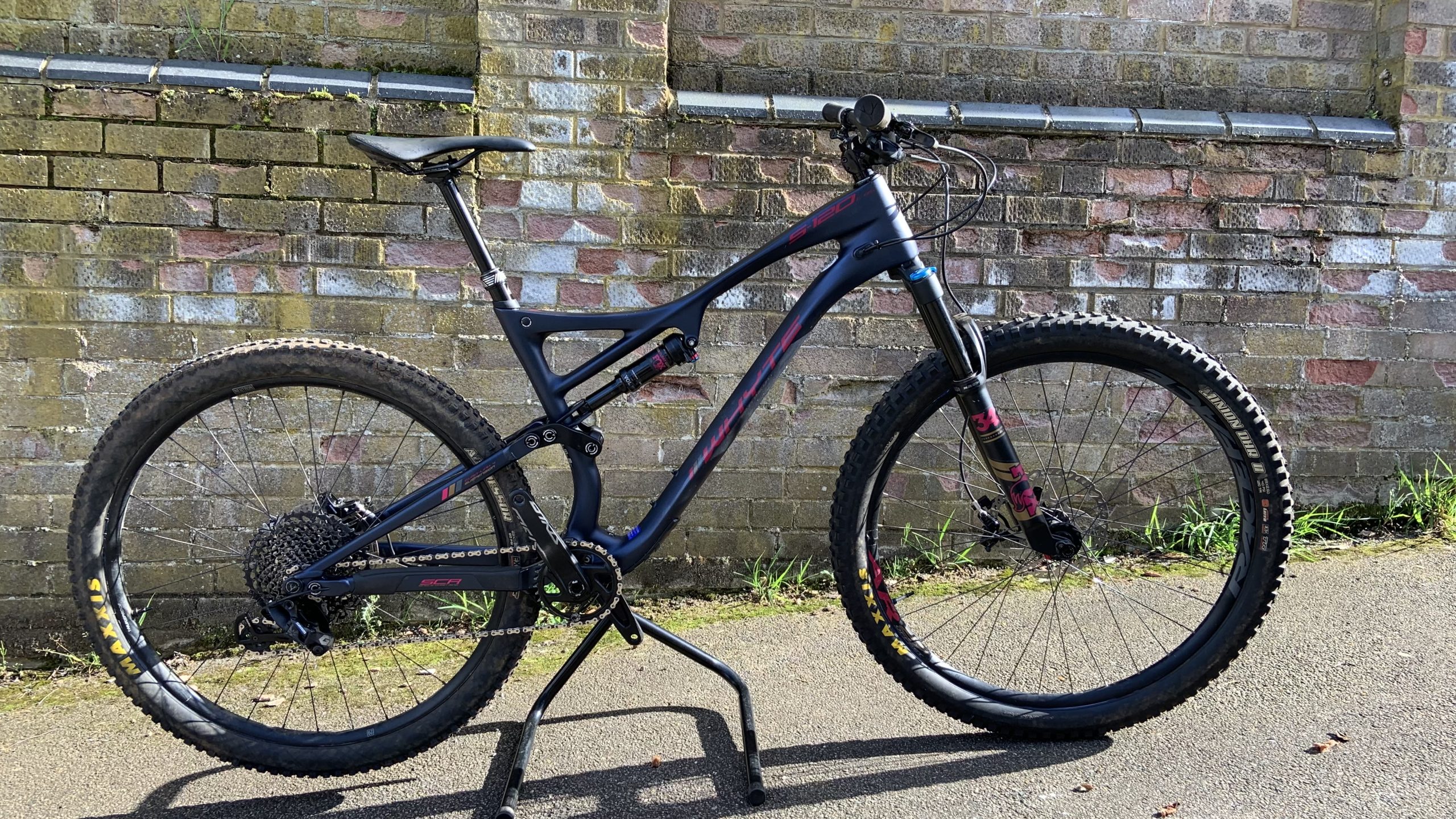 2019 Whyte S120C RS 29er carbon 120/120 bike – Size Large – VGC