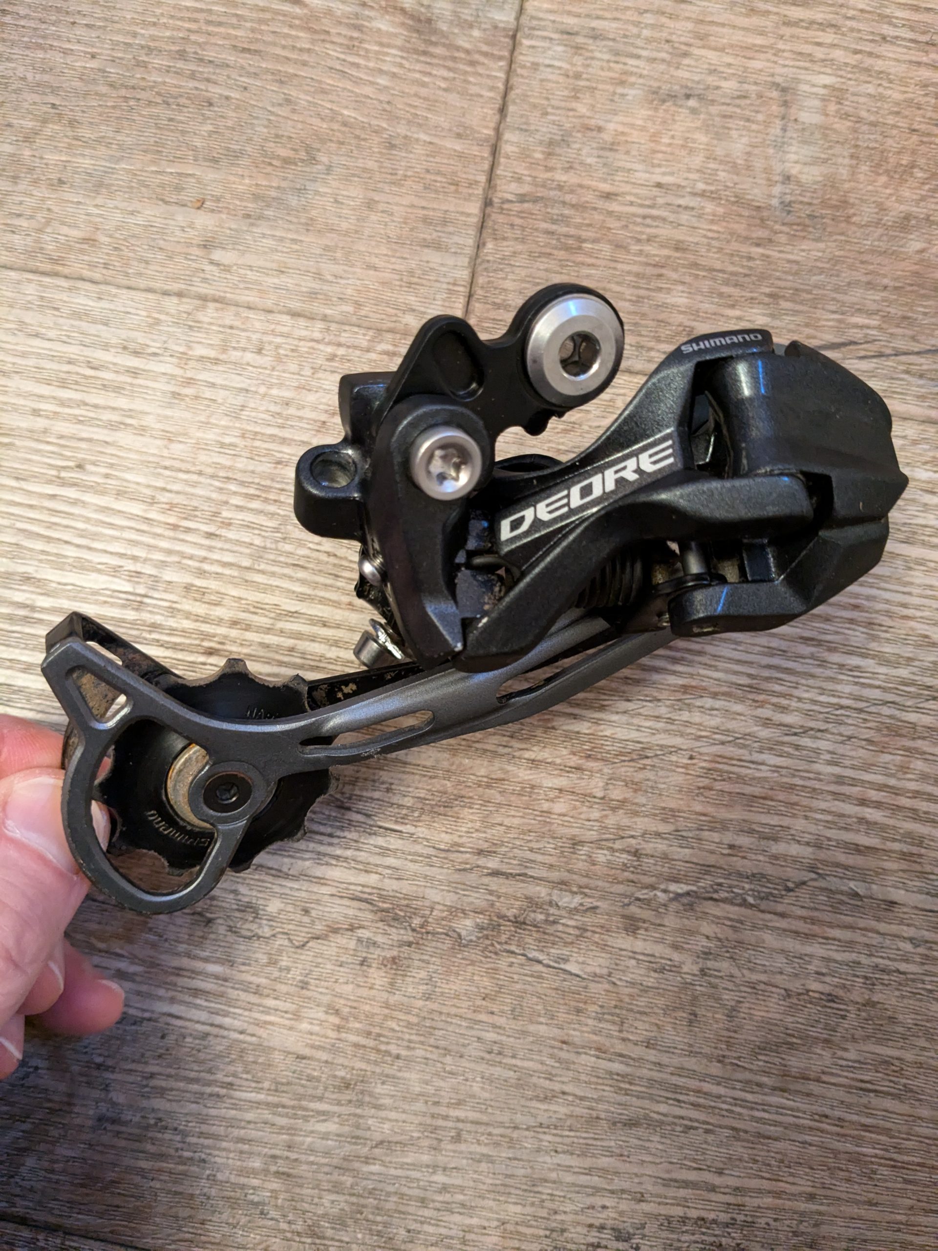 Shimano Deore 9sp rear derailleur M592 shadow