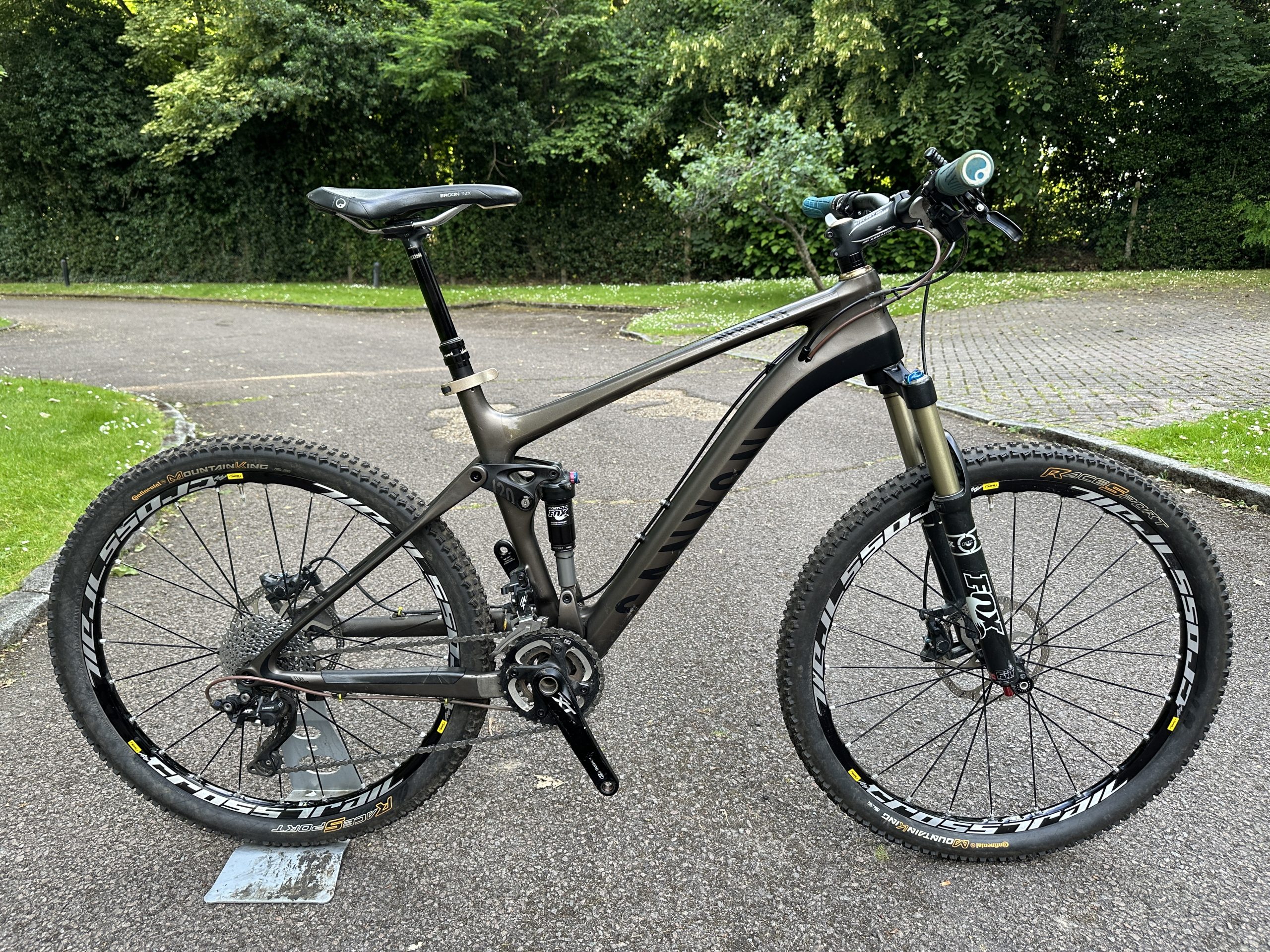 Canyon NerveCF 8.0 2014 – XT, Full Carbon + Token Carbon Wheelset